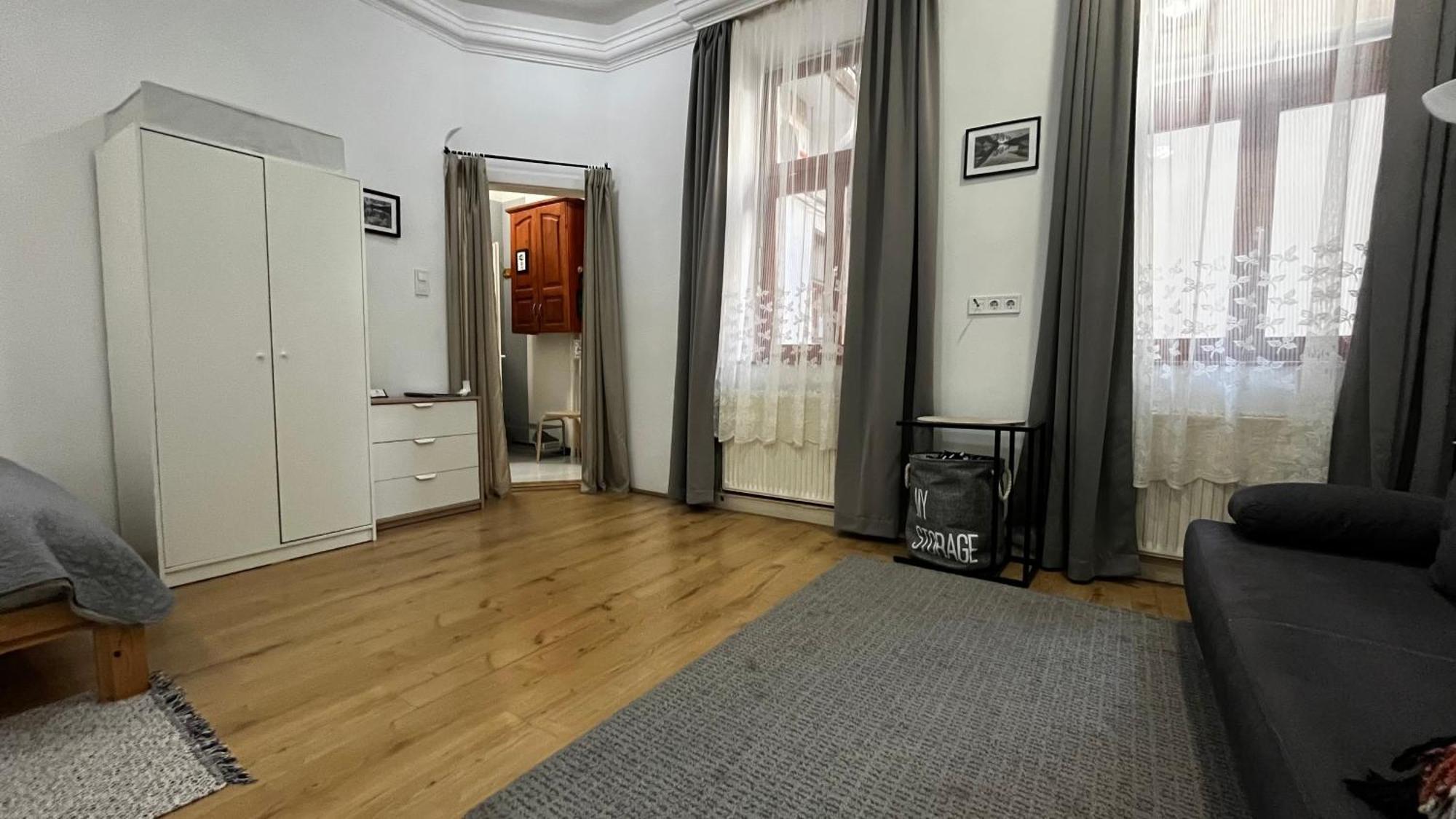 M&M Apartment Budapest House Eksteriør bilde
